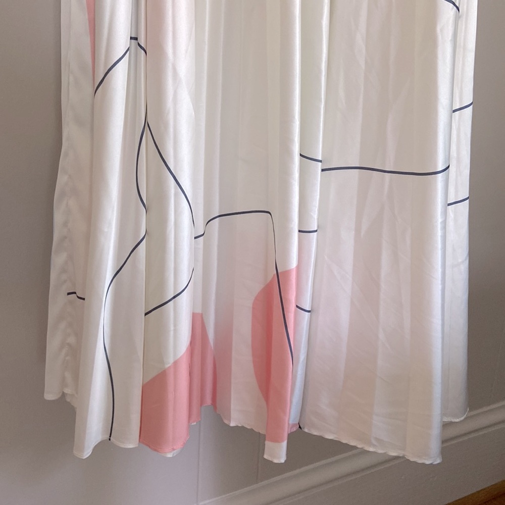 CAARA Sensie Pleated Midi Skirt - Picture 5 of 6